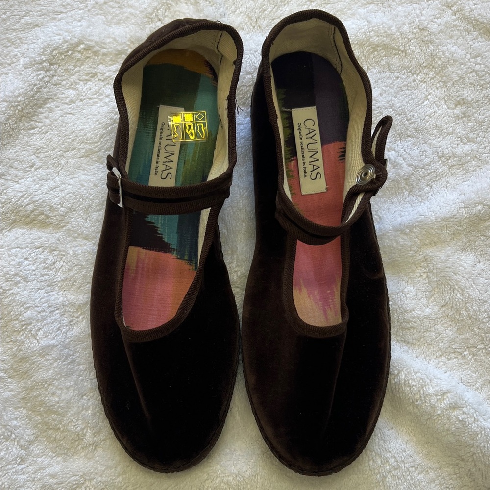 Cayumas Dark Brown Mary Jane Flats-never worn. Size 39 (fits my size 8).